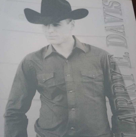 Meet your Posher, Larry - Picture 3 of 3